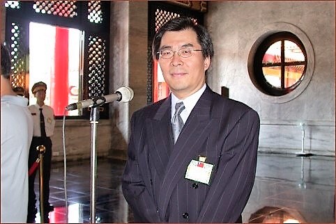 大卫鲍森华语现声—大卫鲍森华语配音者李英立弟兄